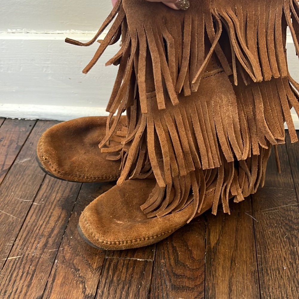 Minnetonka Moccasin Fringe Boots